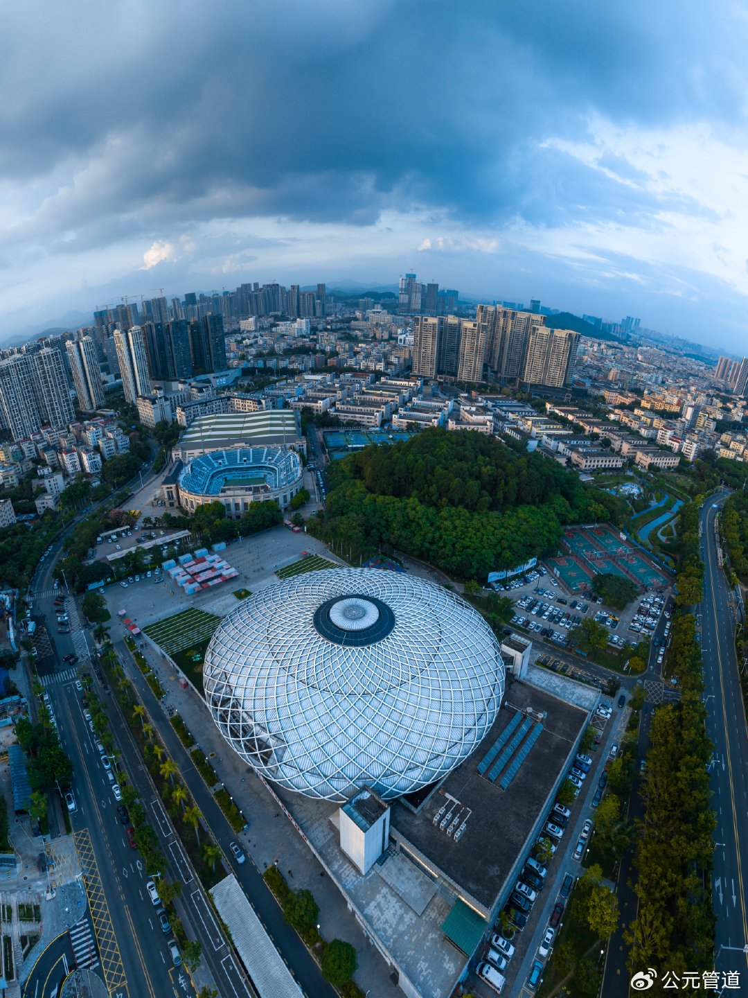 Pingshan Sports Center Centre sportif de Pingshan